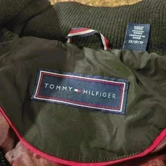 Tommy Hilfiger Faux-Fur-Trim Hooded Chevron Black Puffer Coat Size XS $245 - Picture 6 of 13